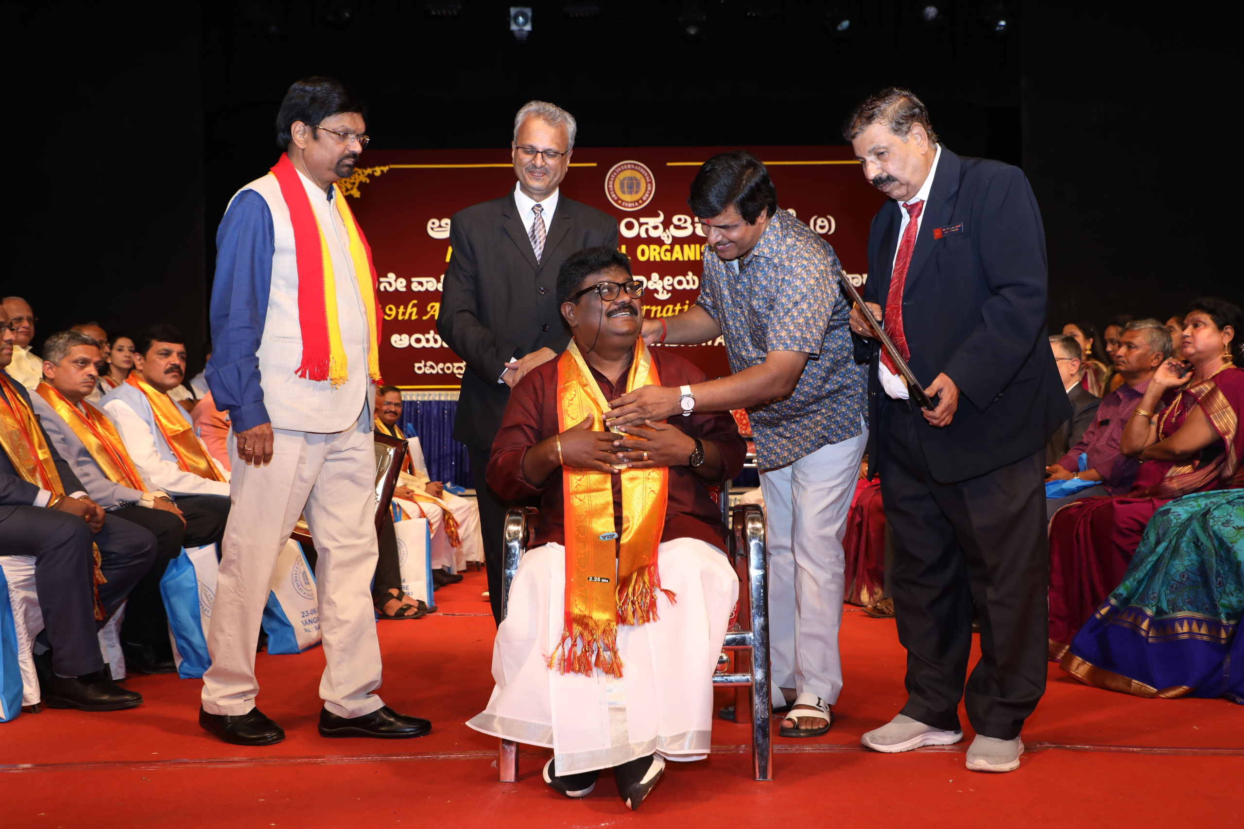 Sri Lazar TS receiving the prestigious Aryabhata International Award 2024